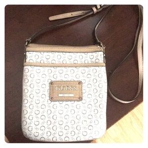Cross Body Guess Purse
